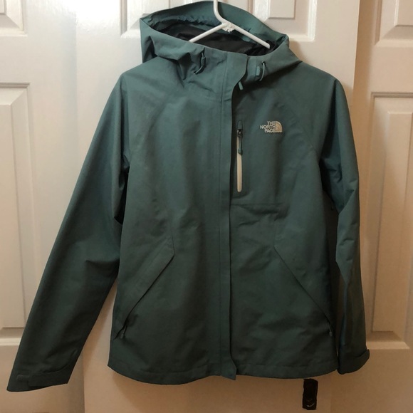 The North Face Jackets & Blazers - The North Face Rain ☔️ Jacket Size M